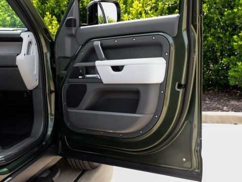 New 2026 Land Rover Defender 130 X-Dynamic SE AWD/4WD image 54