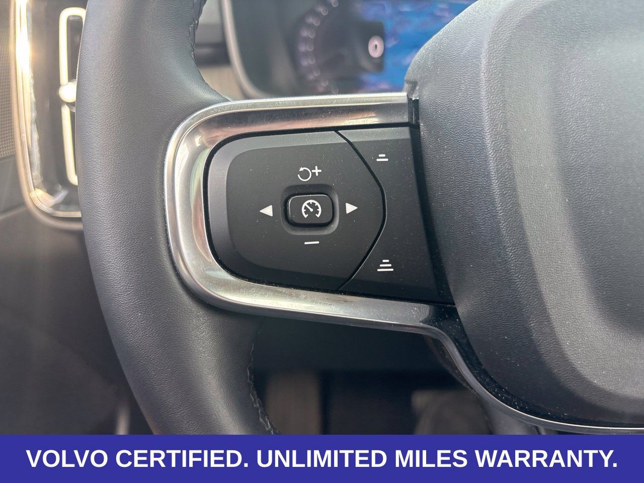 Used 2024 Volvo XC40 B5 Plus w/ Climate Package AWD/4WD image 24