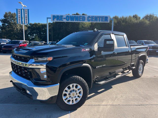 Used 2023 Chevrolet Silverado 2500 LT w/ Convenience Package AWD/4WD image 2