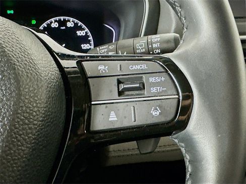Certified 2025 Honda Pilot Touring image 12