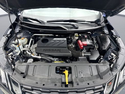 Used 2023 Nissan Rogue S AWD/4WD image 25