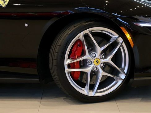 Certified 2025 Ferrari Roma Spider RWD image 43