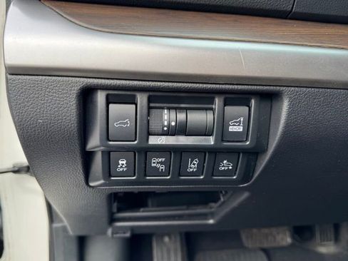 Used 2018 Subaru Outback 2.5i Touring image 28