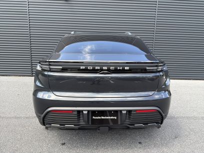 New 2025 Porsche Macan 4 Electric