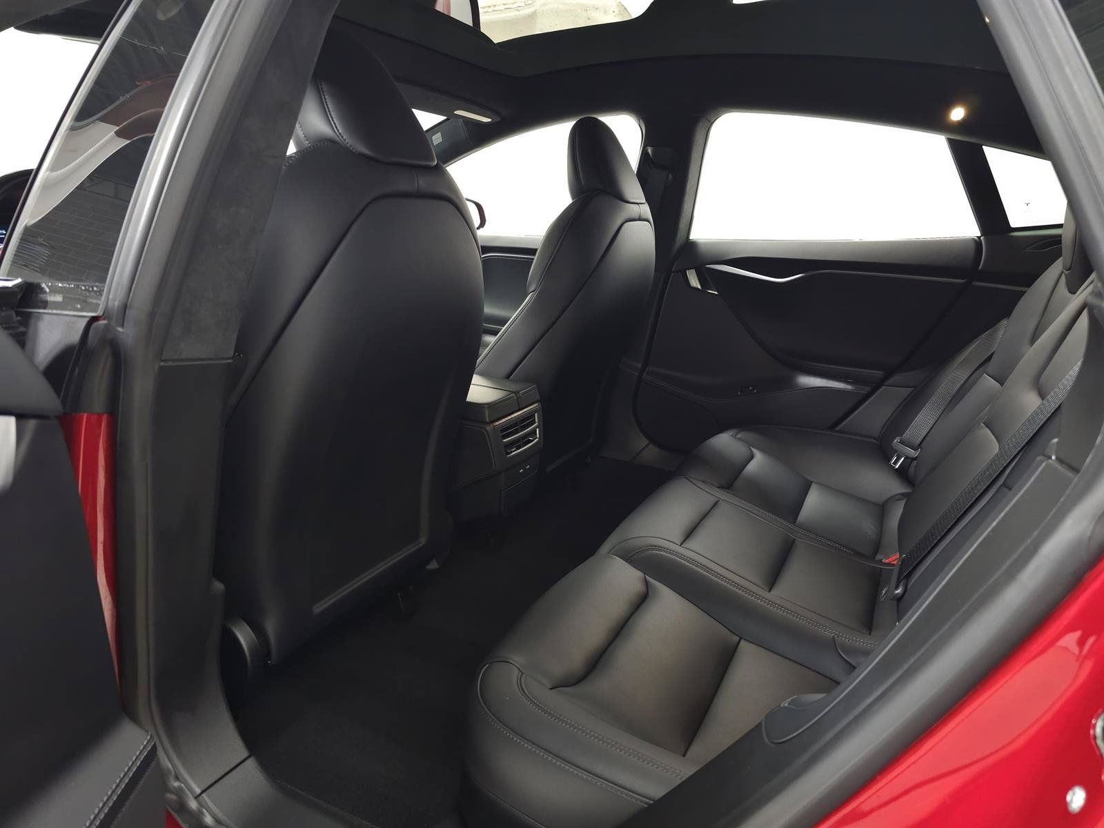 Used 2020 Tesla Model S Performance AWD/4WD image 32