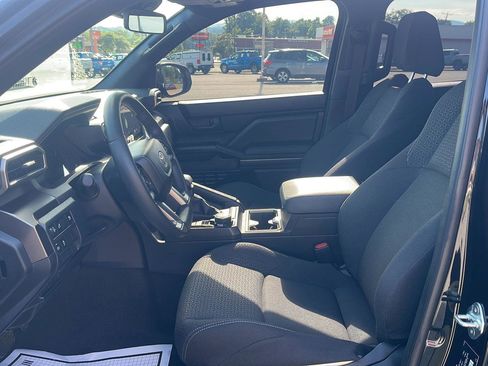 Used 2026 Toyota 4Runner SR5 AWD/4WD image 9