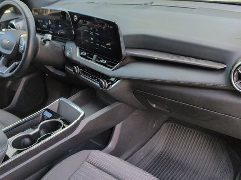 Certified 2025 Chevrolet Equinox LT w/ Safety and Technology Package image 25