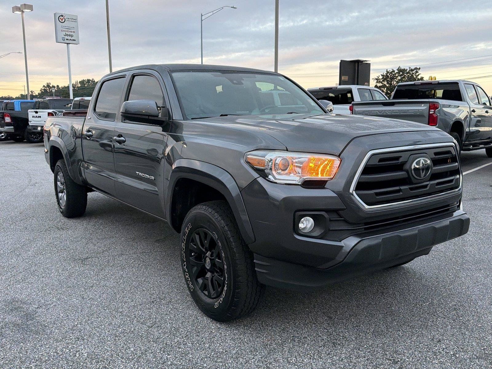 Used 2019 Toyota Tacoma SR5 RWD image 4