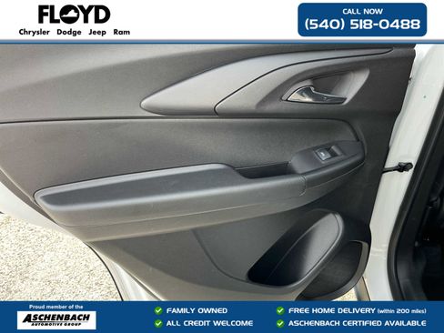 Used 2025 Chevrolet TrailBlazer LT image 23