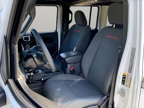 Certified 2025 Jeep Wrangler Unlimited Rubicon w/ Convenience Group image 21