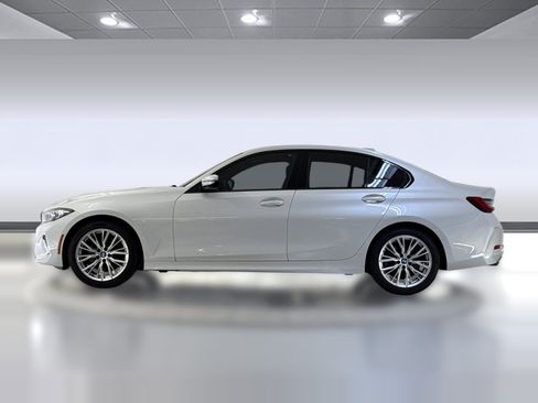Used 2023 BMW 330i Sedan w/ Driving Assistance Package RWD image 2