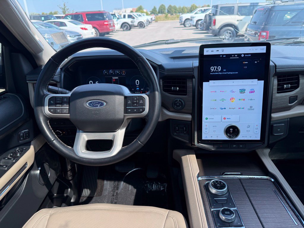 Used 2023 Ford Expedition Limited AWD/4WD image 38
