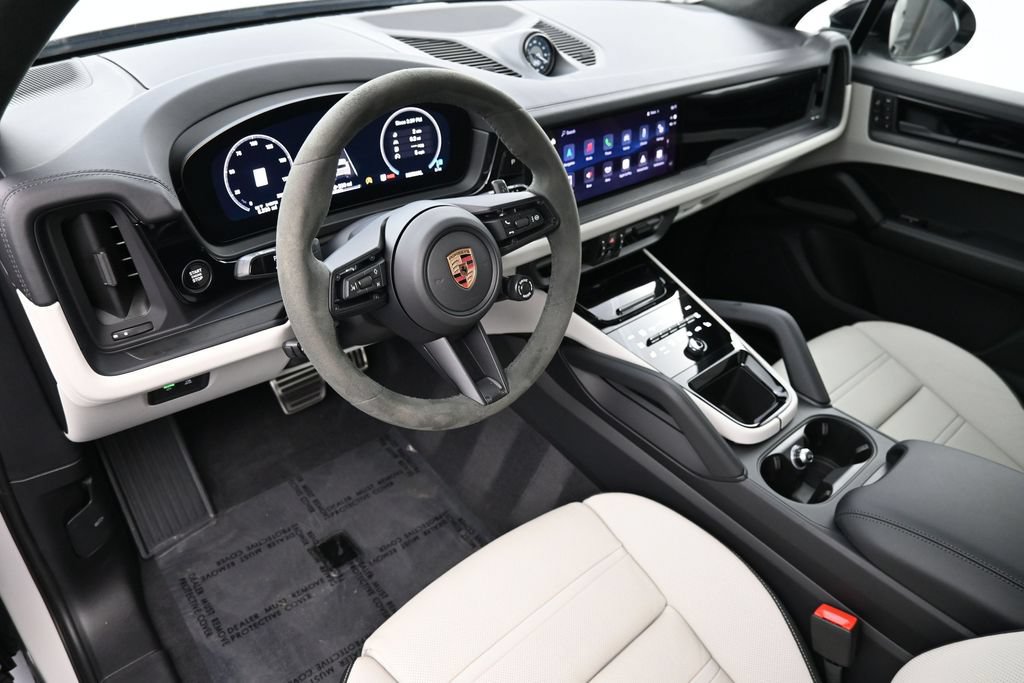Certified 2026 Porsche Cayenne GTS AWD/4WD image 4