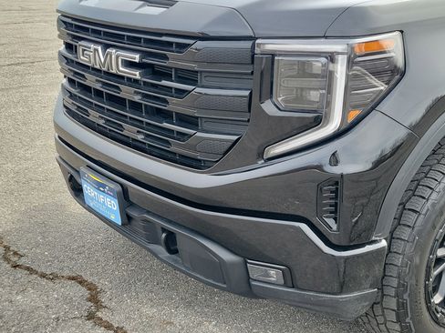 Used 2022 GMC Sierra 1500 Elevation image 9