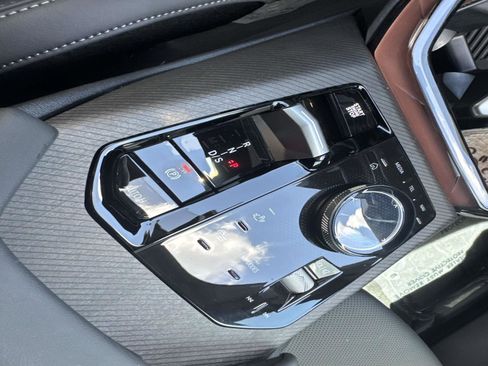 Used 2026 BMW X3 xDrive30 w/ Convenience Package image 24