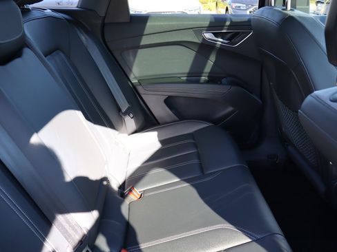 Used 2024 Audi Q4 e-tron Premium Plus w/ Premium Plus image 14