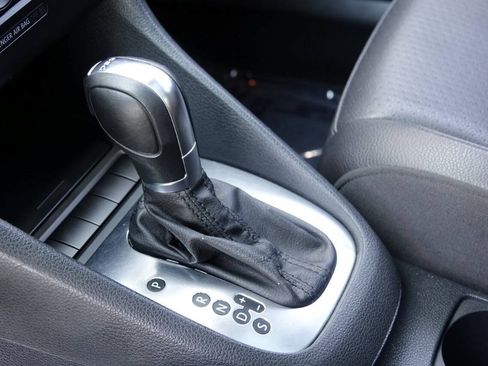 Used 2012 Volkswagen Jetta TDI FWD image 58