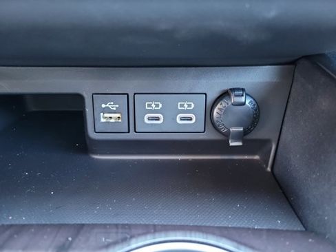 Used 2026 Toyota Highlander Limited image 15