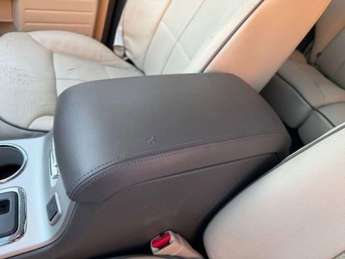 Used 2010 Lincoln MKX 2WD image 19