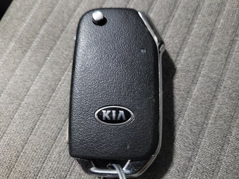 Used 2020 Kia Soul S FWD image 32