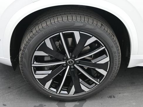 New 2026 Volvo XC90 B6 Ultra w/ Protection Package Premier AWD/4WD image 4
