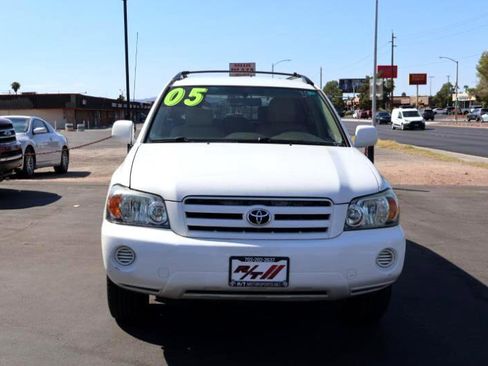 Used 2005 Toyota Highlander 4WD V6 image 2