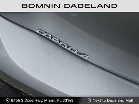 Used 2022 Toyota Corolla SE image 6