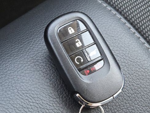 Used 2023 Honda Pilot Touring image 37
