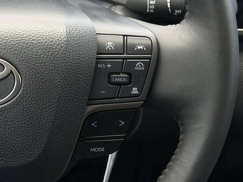 Used 2026 Toyota Camry XLE FWD image 15