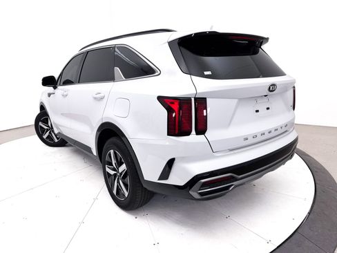 Used 2021 Kia Sorento S FWD image 6