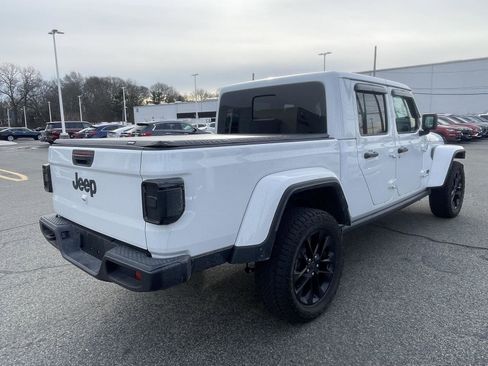 Used 2025 Jeep Gladiator Sport image 5