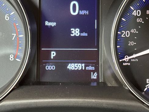 Certified 2021 Toyota C-HR XLE FWD image 3
