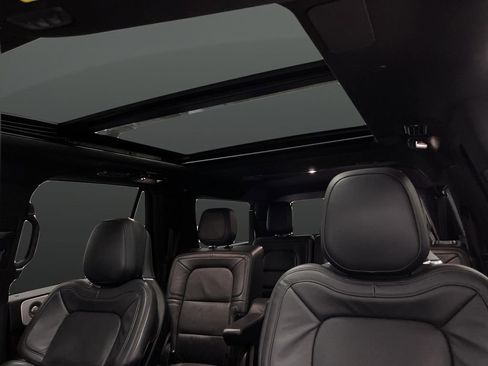 Used 2024 Lincoln Navigator L Reserve image 7