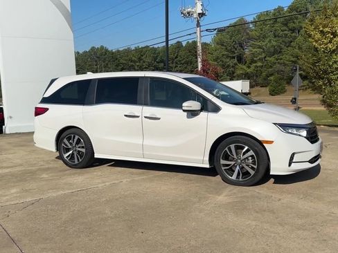 Used 2023 Honda Odyssey Touring image 7