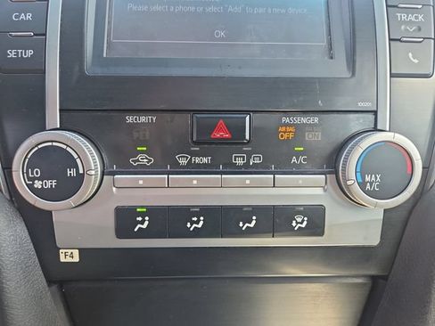 Used 2014 Toyota Camry SE FWD image 24