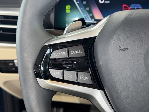 Used 2025 BMW 330i Sedan w/ Convenience Package image 21