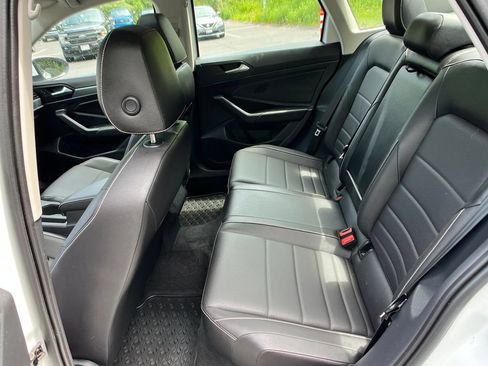 Used 2023 Volkswagen Jetta SE w/ Panoramic Sunroof Package FWD image 21
