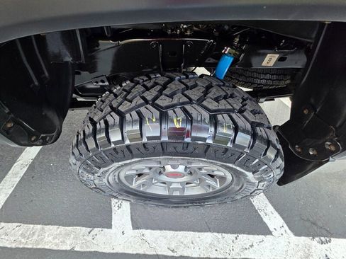 Used 2017 Toyota Tacoma TRD Off-Road w/ Premium & Technology Package image 50