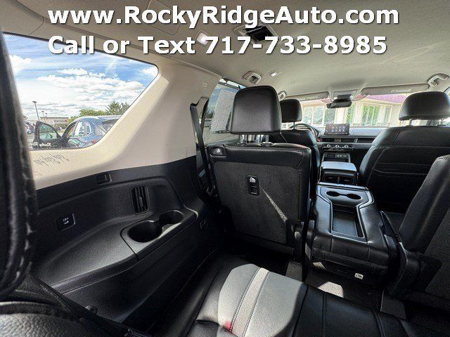 Used 2025 Honda Pilot EX-L image 17