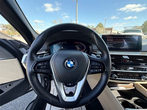 Used 2020 BMW 530i w/ Convenience Package image 13