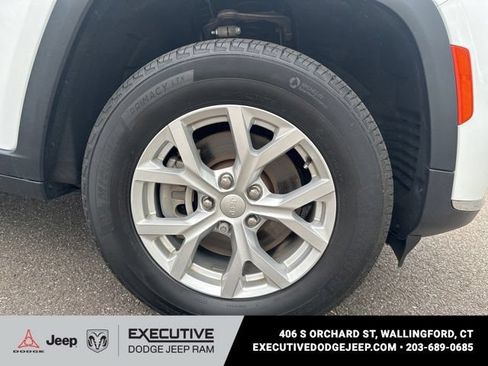 Used 2023 Jeep Grand Cherokee L Limited AWD/4WD image 18