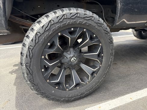 Used 2015 Ford F250 XLT w/ Advanced Security Group image 5