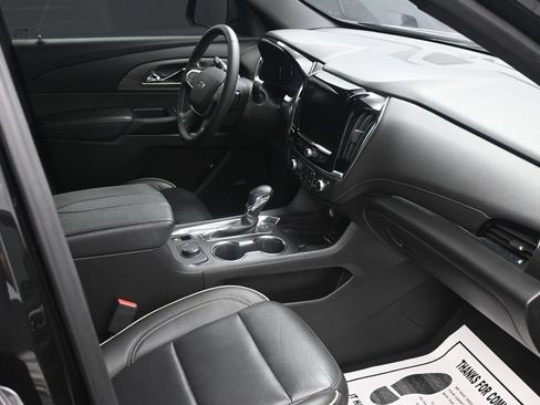 Used 2023 Chevrolet Traverse Premier w/ Redline Edition FWD image 10