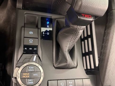 Used 2025 Toyota 4Runner TRD Off-Road Premium AWD/4WD image 23