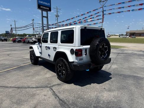 Used 2022 Jeep Wrangler Unlimited Rubicon 4xe w/ Cold Weather Group AWD/4WD image 7