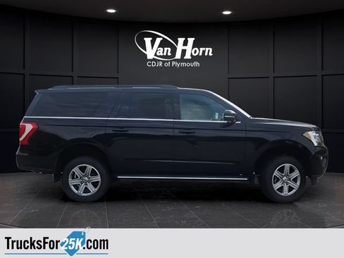 Used 2018 Ford Expedition Max XLT w/ Equipment Group 202A AWD/4WD image 10