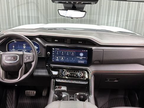 Used 2024 GMC Sierra 1500 AT4 w/ Technology Package AWD/4WD image 44