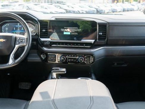 Used 2023 Chevrolet Silverado 1500 LTZ AWD/4WD image 15