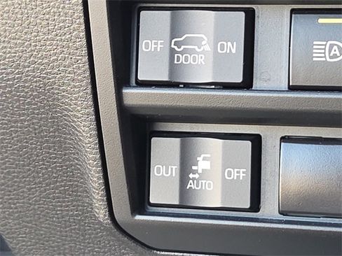 Used 2023 Toyota Sequoia Platinum image 25