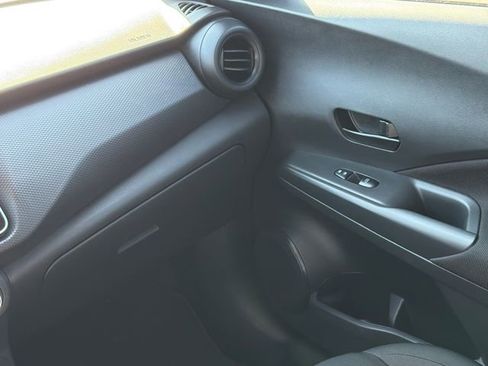 Certified 2025 Nissan Kicks Play S image 15